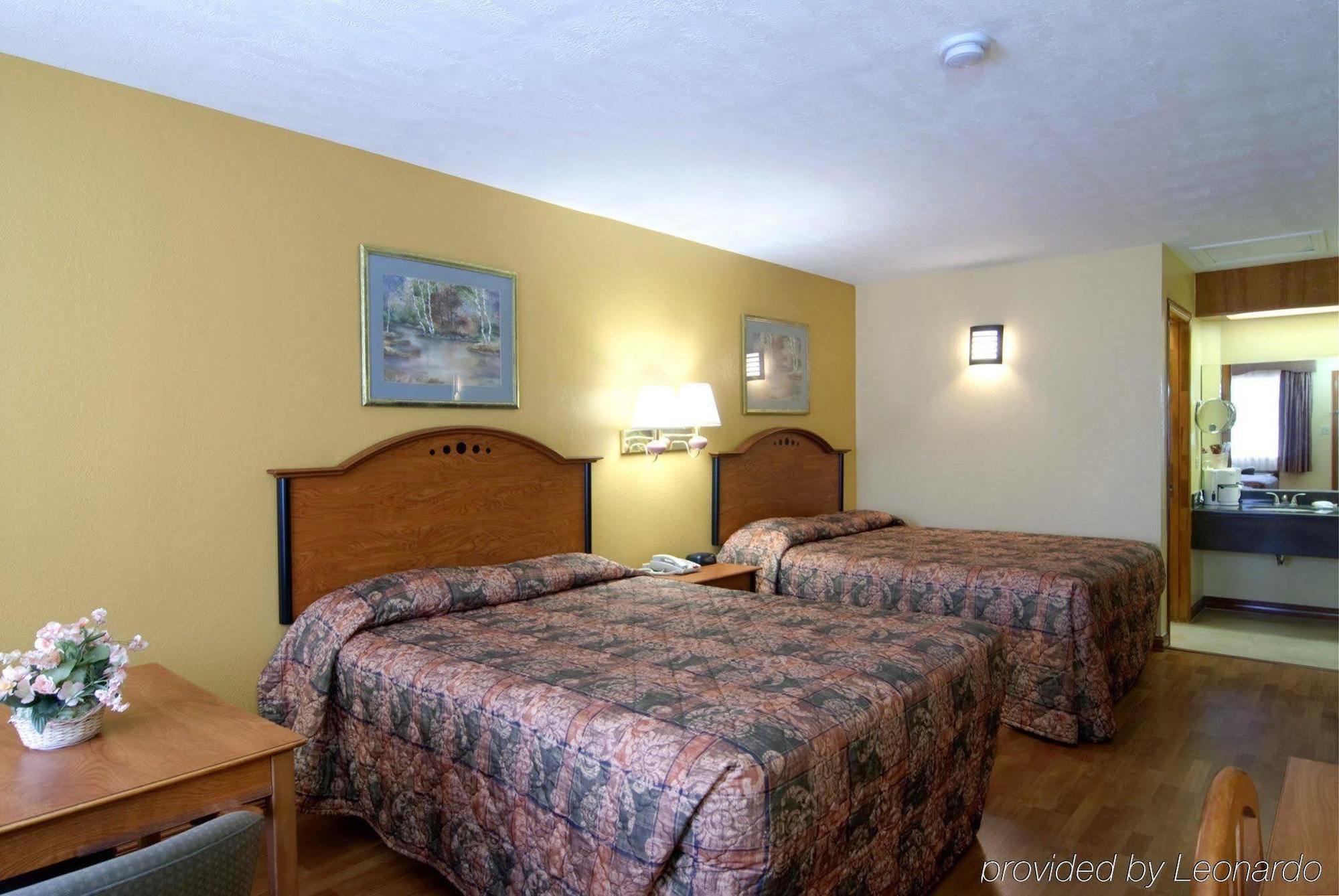 Americas Best Value Inn Harlingen Quarto foto